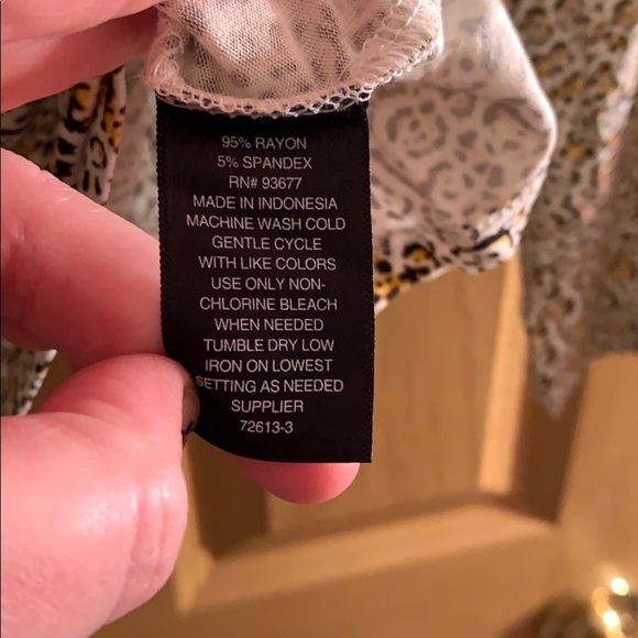 NWT Animal print blouse - Picture 4 of 6